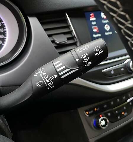 Серый Опель Астра, объемом двигателя 1.5 л и пробегом 115 тыс. км за 12599 $, фото 20 на Automoto.ua