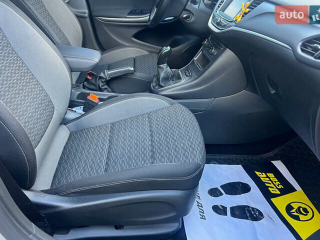 Серый Опель Астра, объемом двигателя 1.5 л и пробегом 110 тыс. км за 13000 $, фото 8 на Automoto.ua