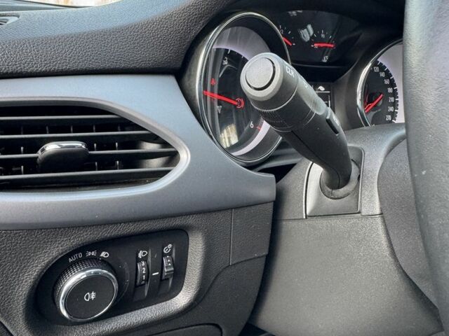 Сірий Опель Астра, об'ємом двигуна 1.5 л та пробігом 142 тис. км за 12700 $, фото 4 на Automoto.ua