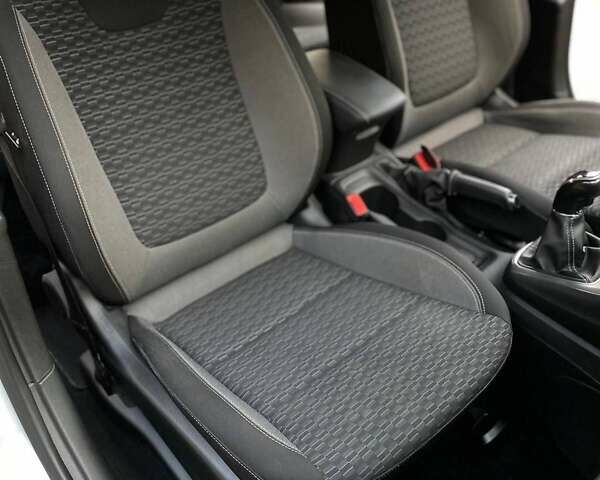 Серый Опель Астра, объемом двигателя 1.5 л и пробегом 115 тыс. км за 12599 $, фото 30 на Automoto.ua