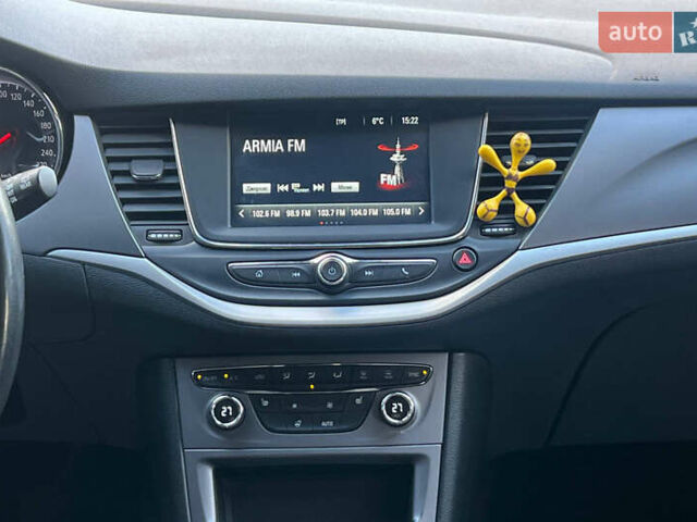 Серый Опель Астра, объемом двигателя 1.5 л и пробегом 110 тыс. км за 13000 $, фото 12 на Automoto.ua