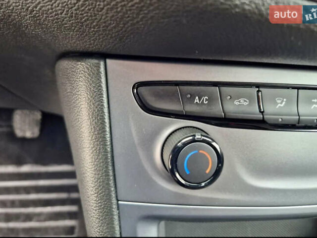 Серый Опель Астра, объемом двигателя 1.5 л и пробегом 270 тыс. км за 9999 $, фото 28 на Automoto.ua