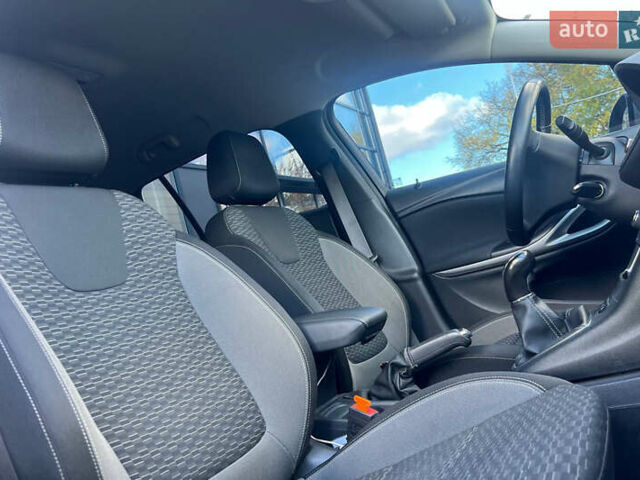 Серый Опель Астра, объемом двигателя 1.5 л и пробегом 110 тыс. км за 13000 $, фото 9 на Automoto.ua