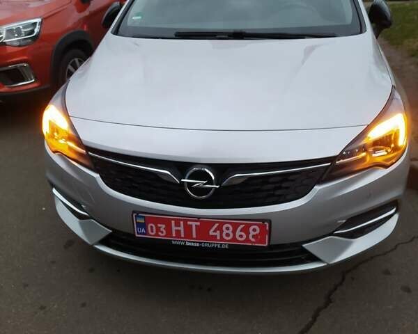 Серый Опель Астра, объемом двигателя 1.5 л и пробегом 129 тыс. км за 13400 $, фото 4 на Automoto.ua