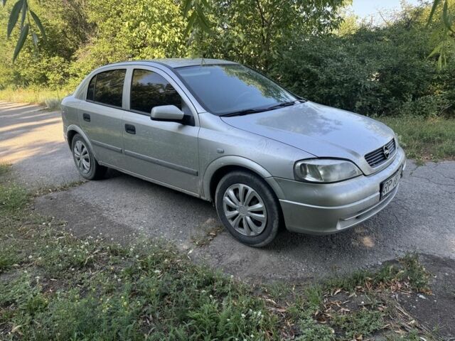 Серый Опель Астра, объемом двигателя 2 л и пробегом 230 тыс. км за 1555 $, фото 5 на Automoto.ua