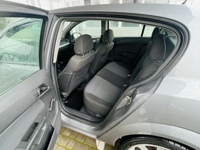 Серый Опель Астра, объемом двигателя 0 л и пробегом 205 тыс. км за 4400 $, фото 4 на Automoto.ua