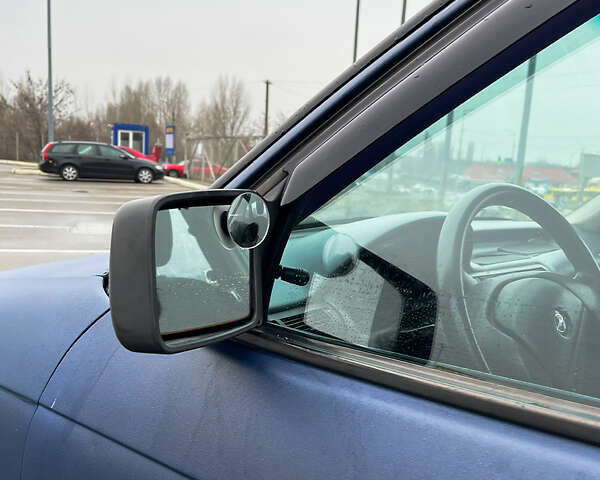 Синий Опель Астра, объемом двигателя 1.6 л и пробегом 418 тыс. км за 2600 $, фото 10 на Automoto.ua