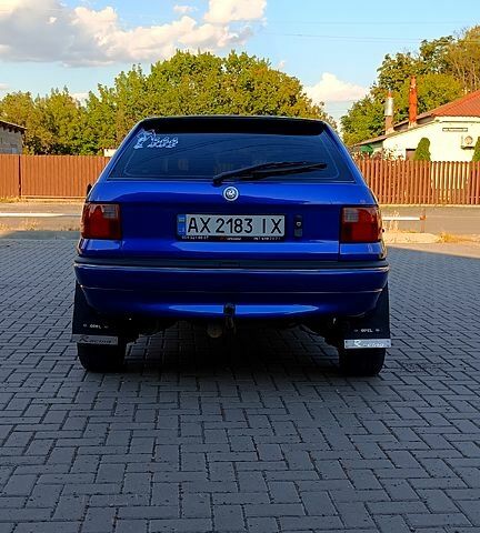 Синий Опель Астра, объемом двигателя 2 л и пробегом 350 тыс. км за 3500 $, фото 2 на Automoto.ua