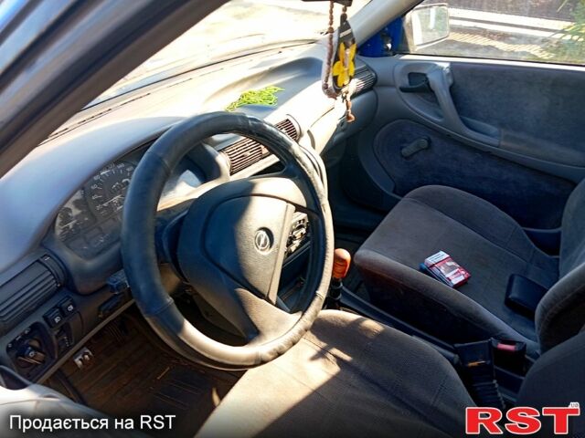 Синій Опель Астра, об'ємом двигуна 1.6 л та пробігом 120 тис. км за 950 $, фото 1 на Automoto.ua