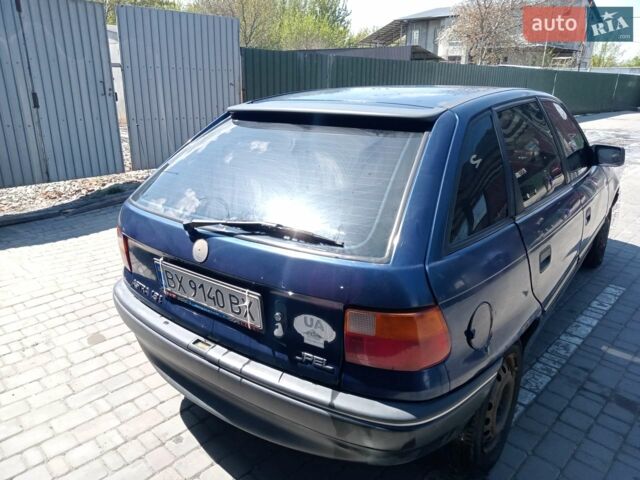 Синий Опель Астра, объемом двигателя 1.8 л и пробегом 229 тыс. км за 1500 $, фото 5 на Automoto.ua