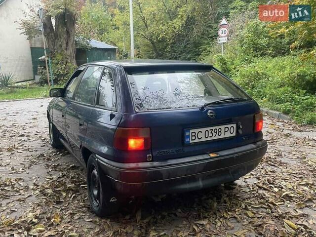 Синий Опель Астра, объемом двигателя 1.6 л и пробегом 300 тыс. км за 1500 $, фото 11 на Automoto.ua