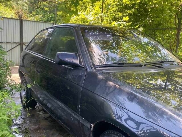 Синий Опель Астра, объемом двигателя 1.7 л и пробегом 350 тыс. км за 700 $, фото 3 на Automoto.ua