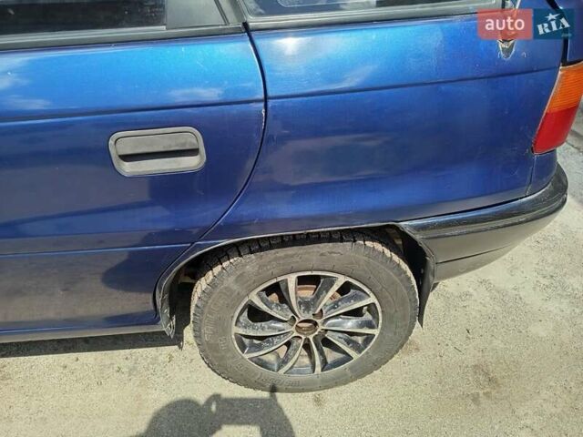 Синій Опель Астра, об'ємом двигуна 1.7 л та пробігом 355 тис. км за 2150 $, фото 4 на Automoto.ua