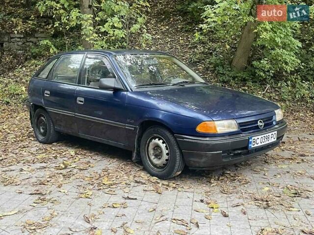 Синий Опель Астра, объемом двигателя 1.6 л и пробегом 300 тыс. км за 1500 $, фото 7 на Automoto.ua