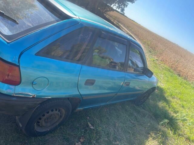 Синий Опель Астра, объемом двигателя 1.6 л и пробегом 330 тыс. км за 1023 $, фото 2 на Automoto.ua