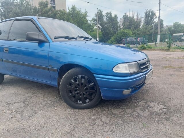 Синій Опель Астра, об'ємом двигуна 1.6 л та пробігом 324 тис. км за 1766 $, фото 7 на Automoto.ua