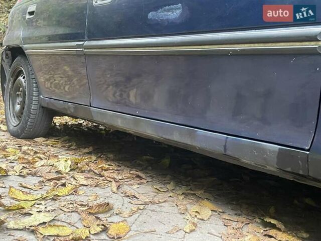 Синий Опель Астра, объемом двигателя 1.6 л и пробегом 300 тыс. км за 1500 $, фото 6 на Automoto.ua