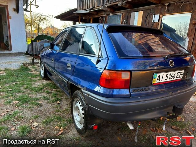 Синій Опель Астра, об'ємом двигуна 1.8 л та пробігом 396 тис. км за 1560 $, фото 2 на Automoto.ua