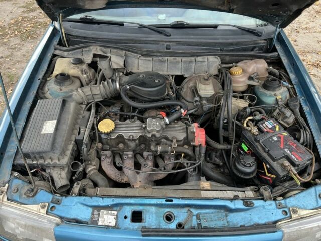 Синій Опель Астра, об'ємом двигуна 1.8 л та пробігом 1000 тис. км за 1150 $, фото 9 на Automoto.ua