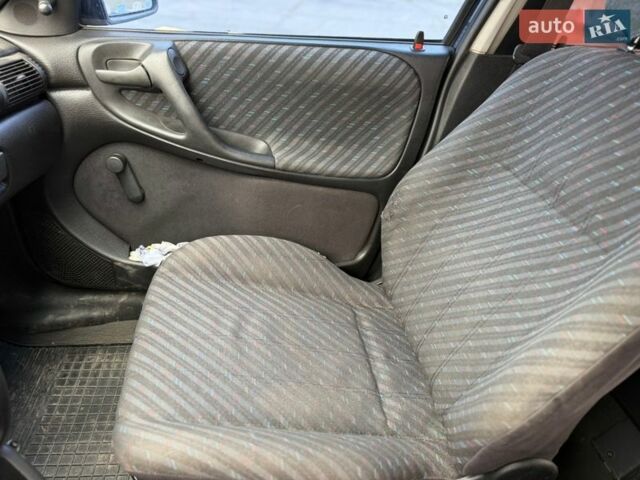 Синий Опель Астра, объемом двигателя 1.6 л и пробегом 250 тыс. км за 1700 $, фото 30 на Automoto.ua