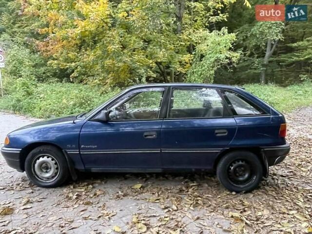 Синий Опель Астра, объемом двигателя 1.6 л и пробегом 300 тыс. км за 1500 $, фото 17 на Automoto.ua