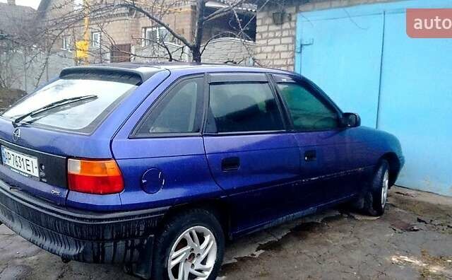 Синий Опель Астра, объемом двигателя 1.4 л и пробегом 320 тыс. км за 1600 $, фото 4 на Automoto.ua