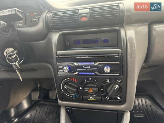 Синій Опель Астра, об'ємом двигуна 1.6 л та пробігом 200 тис. км за 1499 $, фото 18 на Automoto.ua