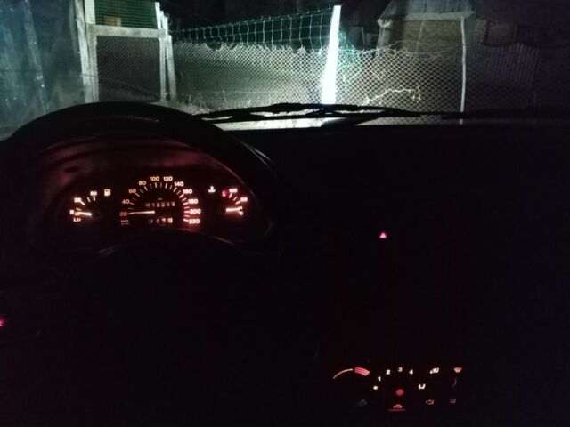 Синий Опель Астра, объемом двигателя 1.4 л и пробегом 400 тыс. км за 1100 $, фото 3 на Automoto.ua