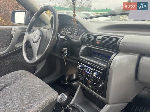 Синій Опель Астра, об'ємом двигуна 1.6 л та пробігом 200 тис. км за 1499 $, фото 17 на Automoto.ua