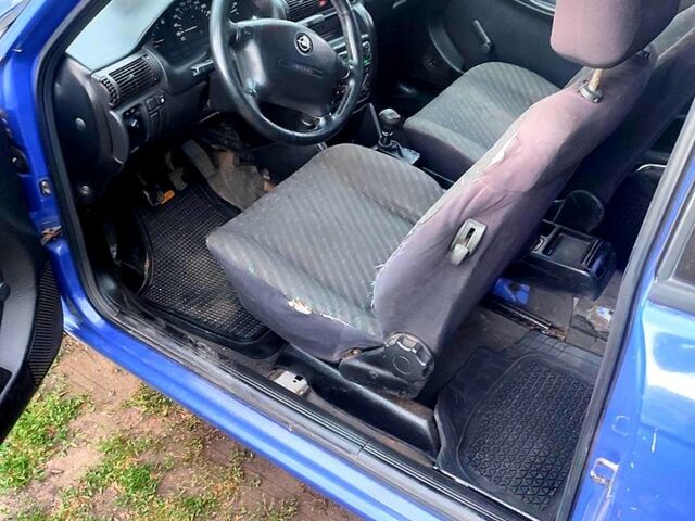 Синий Опель Астра, объемом двигателя 1.4 л и пробегом 0 тыс. км за 1650 $, фото 5 на Automoto.ua