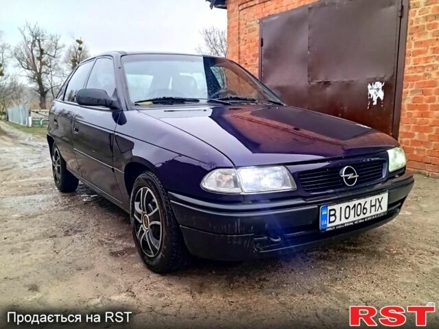 Синий Опель Астра, объемом двигателя 1.6 л и пробегом 200 тыс. км за 1300 $, фото 1 на Automoto.ua