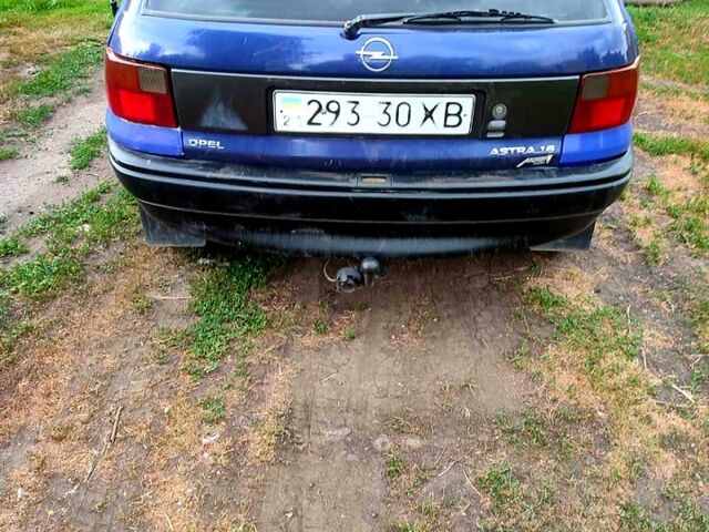Синий Опель Астра, объемом двигателя 1.4 л и пробегом 0 тыс. км за 1650 $, фото 3 на Automoto.ua