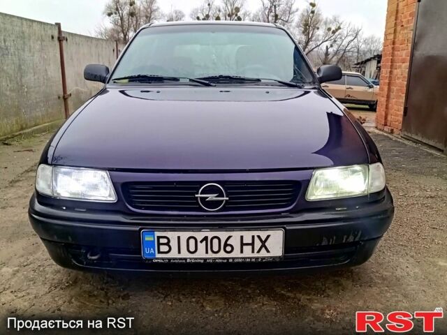 Синий Опель Астра, объемом двигателя 1.6 л и пробегом 200 тыс. км за 1300 $, фото 2 на Automoto.ua