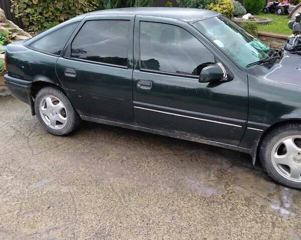 Синий Опель Астра, объемом двигателя 1.8 л и пробегом 402 тыс. км за 1000 $, фото 3 на Automoto.ua