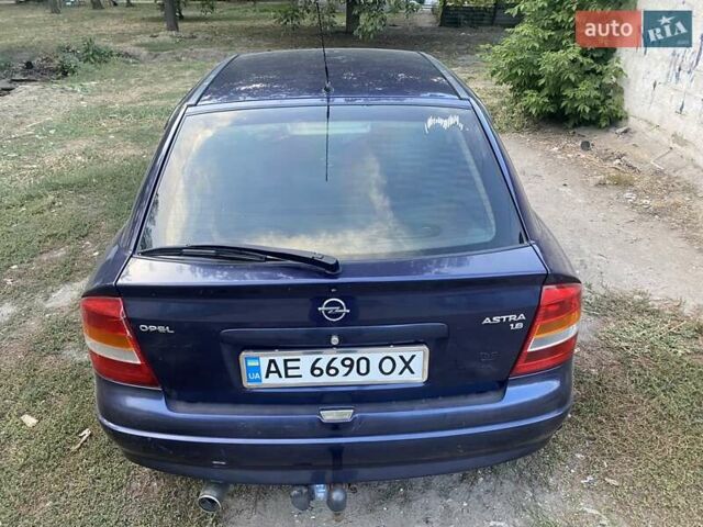 Синий Опель Астра, объемом двигателя 1.6 л и пробегом 250 тыс. км за 3500 $, фото 4 на Automoto.ua