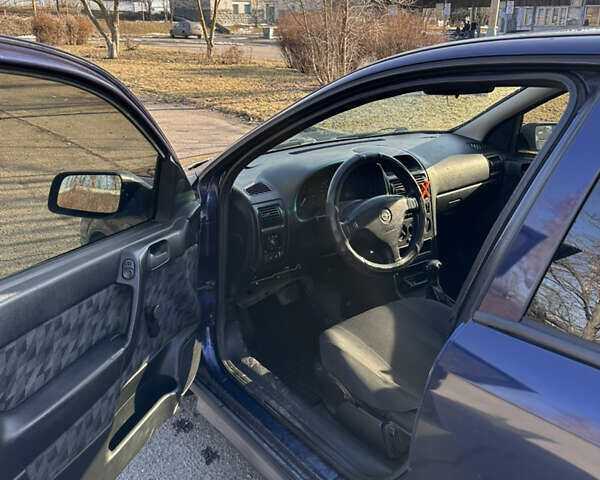 Синій Опель Астра, об'ємом двигуна 1.6 л та пробігом 329 тис. км за 3000 $, фото 4 на Automoto.ua