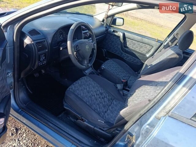 Синий Опель Астра, объемом двигателя 1.6 л и пробегом 390 тыс. км за 2250 $, фото 15 на Automoto.ua