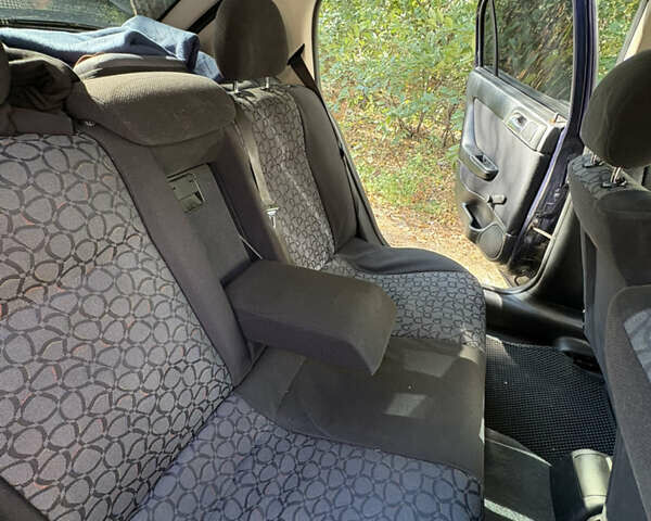 Синий Опель Астра, объемом двигателя 1.6 л и пробегом 205 тыс. км за 3000 $, фото 8 на Automoto.ua