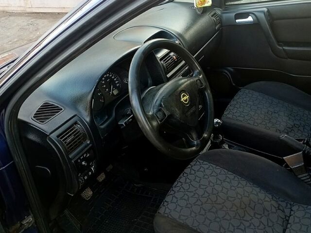 Синій Опель Астра, об'ємом двигуна 1.6 л та пробігом 331 тис. км за 2200 $, фото 6 на Automoto.ua