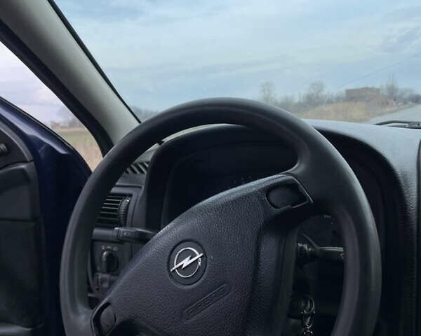 Синій Опель Астра, об'ємом двигуна 1.2 л та пробігом 457 тис. км за 1700 $, фото 1 на Automoto.ua
