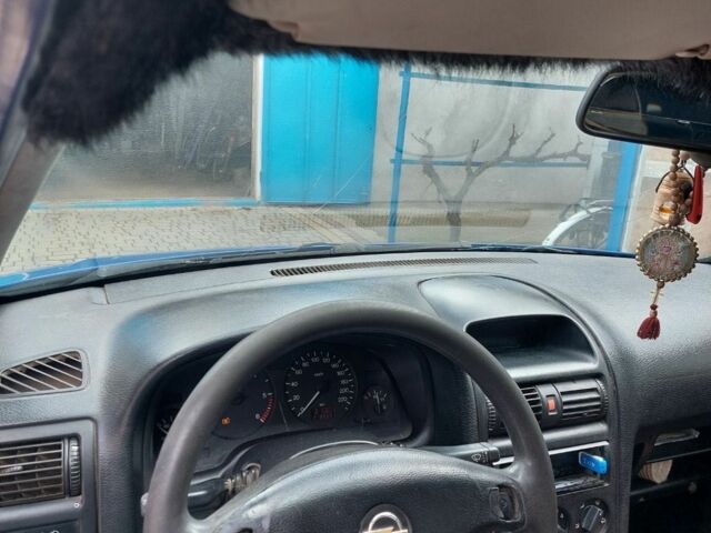 Синий Опель Астра, объемом двигателя 1.7 л и пробегом 219 тыс. км за 3000 $, фото 7 на Automoto.ua