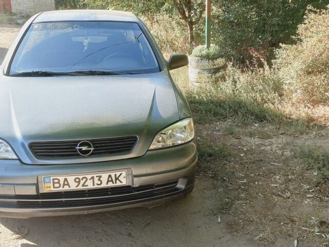 Синий Опель Астра, объемом двигателя 1.4 л и пробегом 205 тыс. км за 2700 $, фото 1 на Automoto.ua