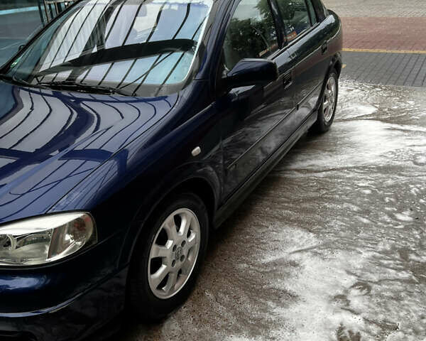 Синий Опель Астра, объемом двигателя 1.6 л и пробегом 295 тыс. км за 2650 $, фото 2 на Automoto.ua