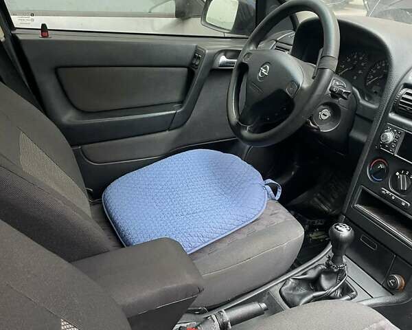 Синій Опель Астра, об'ємом двигуна 1.6 л та пробігом 320 тис. км за 3200 $, фото 5 на Automoto.ua