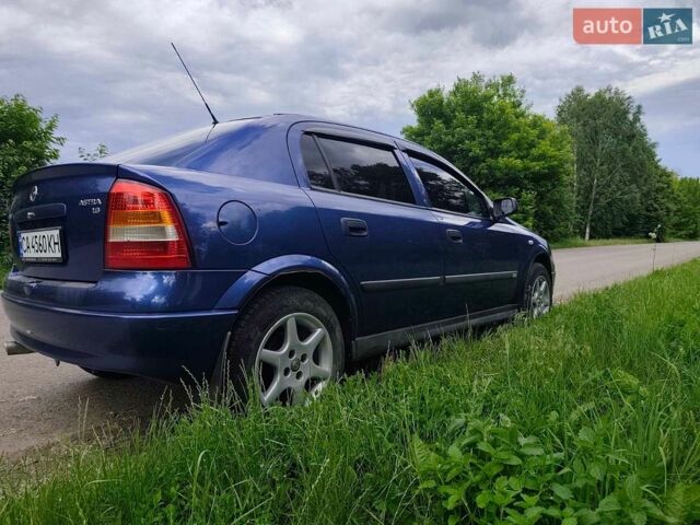 Синий Опель Астра, объемом двигателя 1.6 л и пробегом 280 тыс. км за 3500 $, фото 3 на Automoto.ua