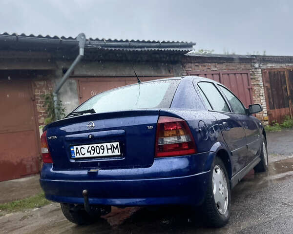Синий Опель Астра, объемом двигателя 1.6 л и пробегом 180 тыс. км за 3200 $, фото 3 на Automoto.ua