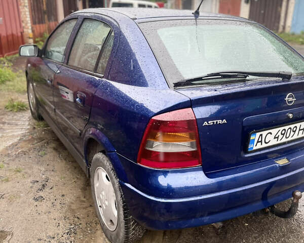 Синий Опель Астра, объемом двигателя 1.6 л и пробегом 180 тыс. км за 3200 $, фото 4 на Automoto.ua