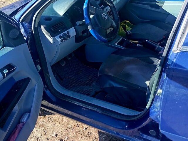 Синій Опель Астра, об'ємом двигуна 1.6 л та пробігом 160 тис. км за 4200 $, фото 5 на Automoto.ua