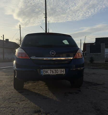 Синий Опель Астра, объемом двигателя 1.6 л и пробегом 189 тыс. км за 4600 $, фото 3 на Automoto.ua