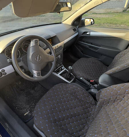 Синий Опель Астра, объемом двигателя 1.6 л и пробегом 189 тыс. км за 4600 $, фото 5 на Automoto.ua